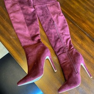 Size 5.5 women’s burgundy knee high boots